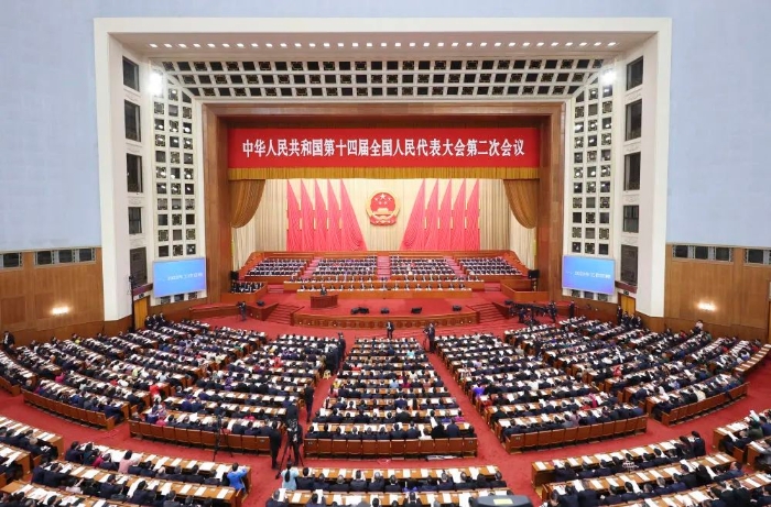政府工作报告极简版来了！只有700字